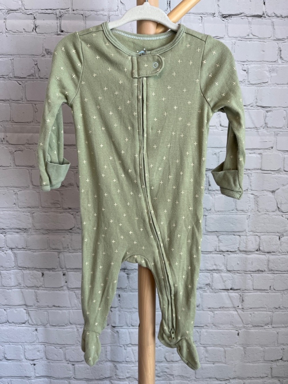 ⭐️⭐️PICK 5 / $20 Cloud Island Green Footed One-Piece Sleeper 3-6
